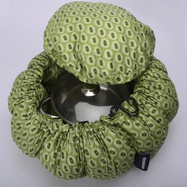 Wonderbag with a pot inside